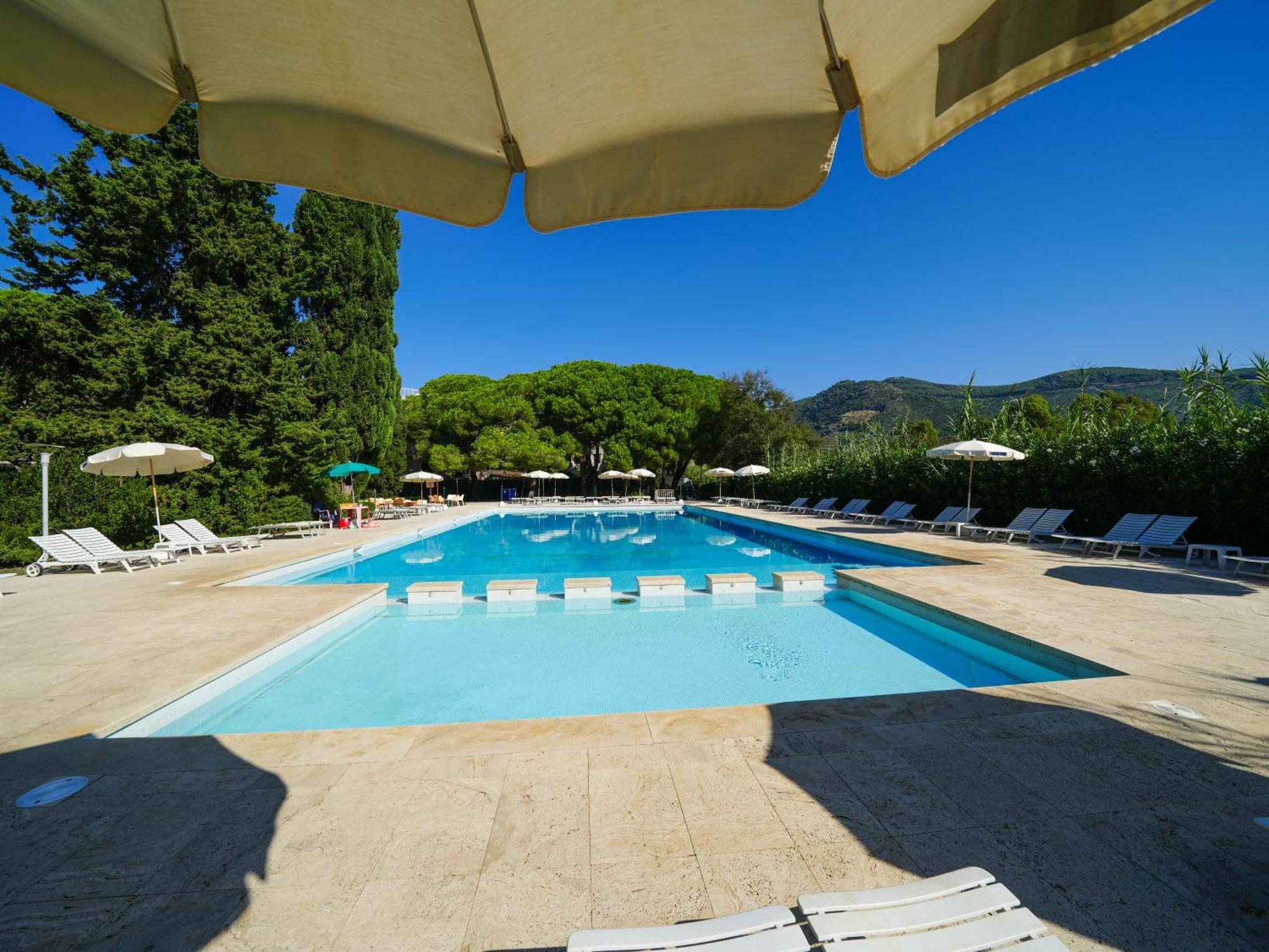 Hotel Club Lacona Extérieur photo